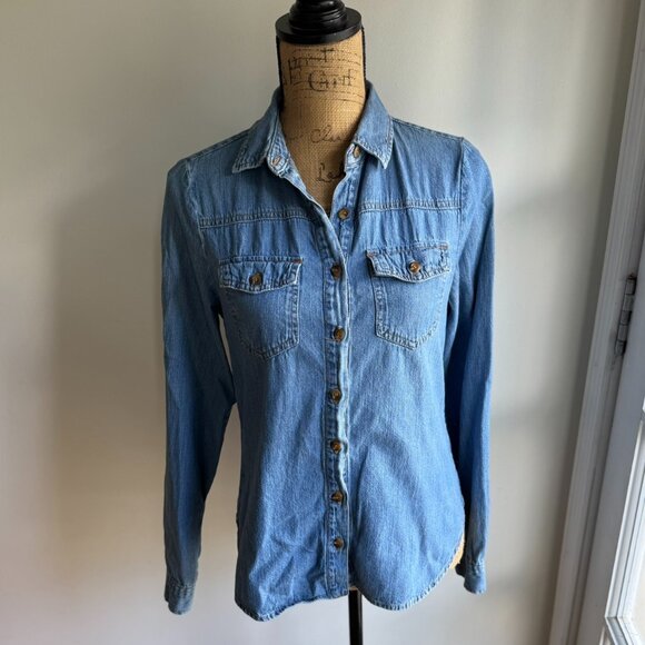 Forever 21 – Premium Denim Button-Down Chambray Shirt – Size S - Picture 1 of 7